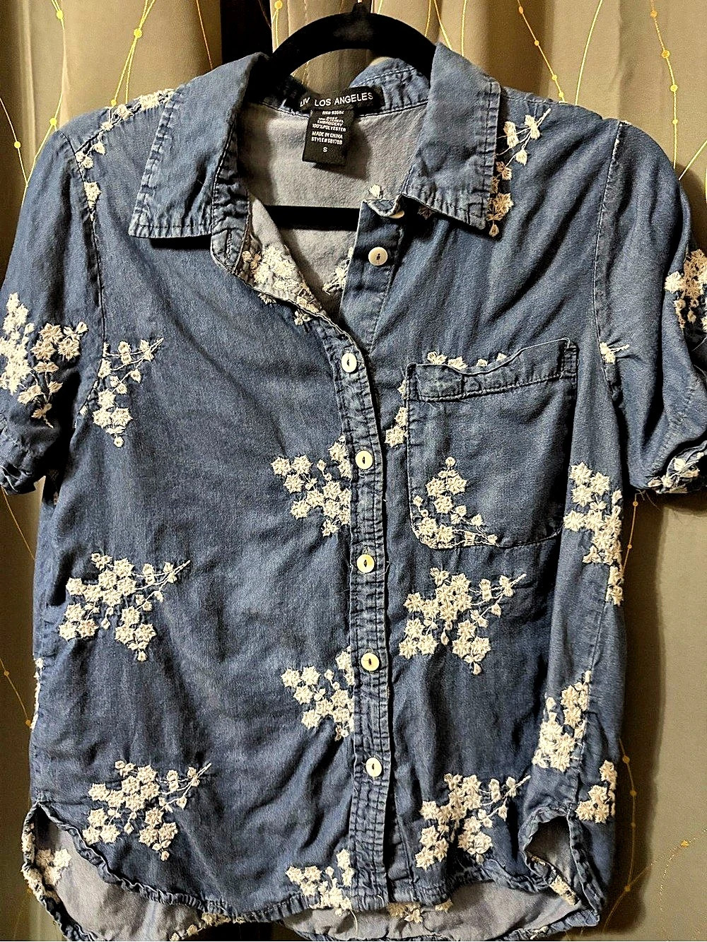 LA Los Angeles Floral Button-Down in Blue & White Size Small